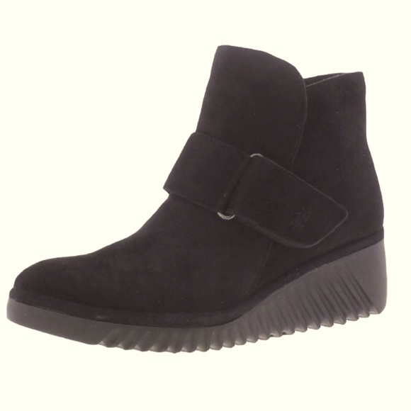 Black Leather Wedge Ankle Boots Size 